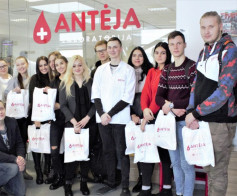 ,,Antėja laboratorija'' apsilankę moksleiviai sieja ateitį su medicinos mokslais