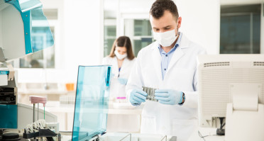 Visiškai atnaujinta centrinė laboratorija Kaune